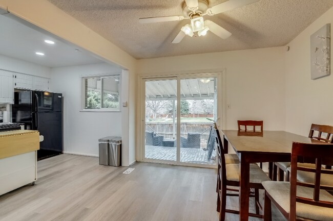 Photo - 11646 Lincoln St