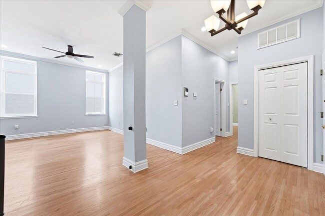 Photo - 818 Jefferson St Unit 3B