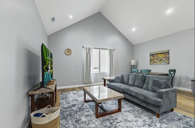 Photo - 2931 N Capitol Ave Unidad B