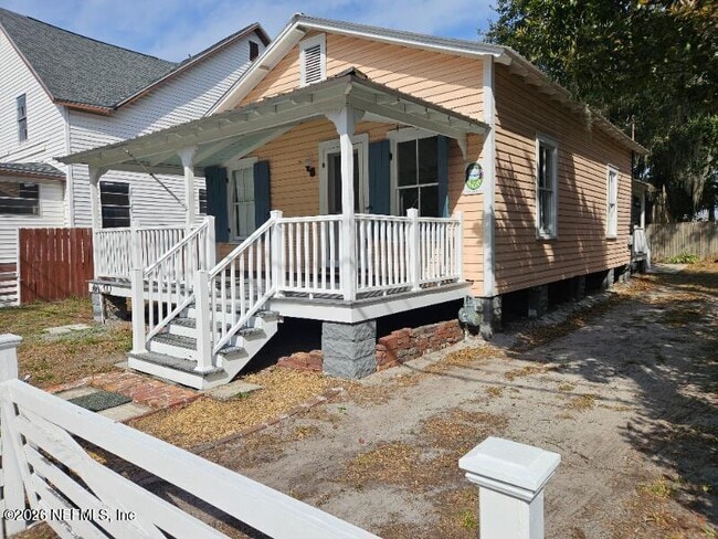 816 Oak St
