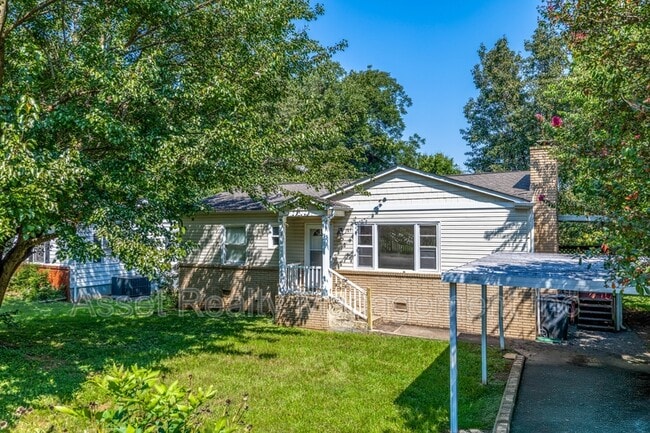 Building Photo - 2139 W Gilbert Ln