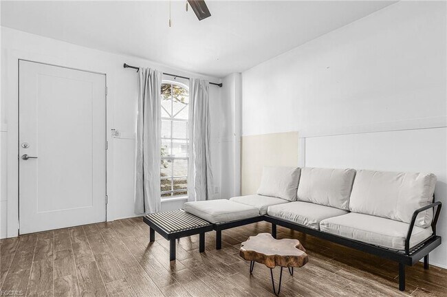 Photo - 135 Delmar Ave Unit B