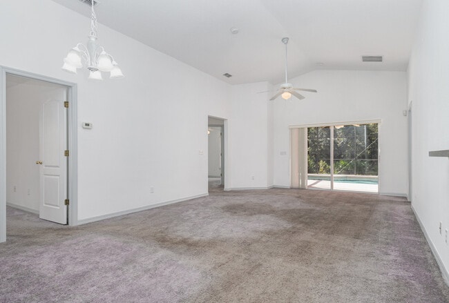 Photo - 923 Sandy Ridge Dr