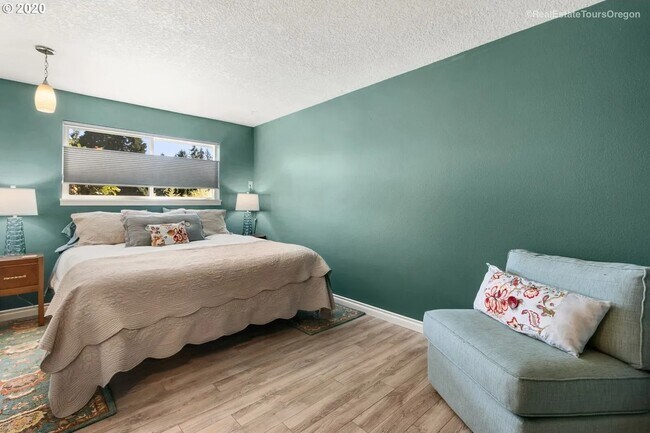 Photo - 3649 SW 52nd Pl Unidad Apt #A