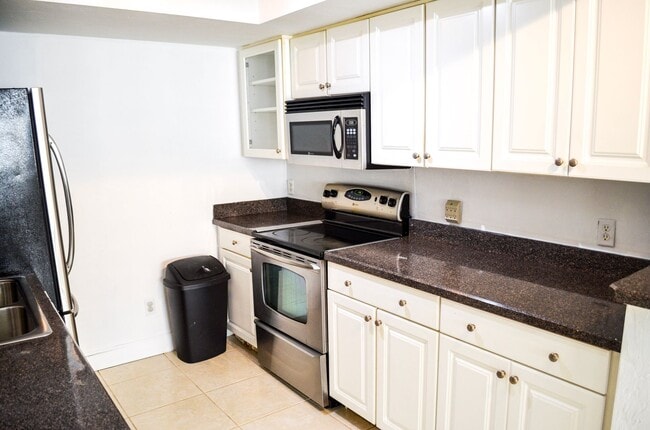 Photo - C2508  Bldg I  Unit 50 Grantwood Unit 1