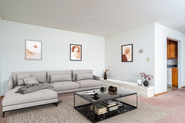 Photo - Rose Mall Apartments