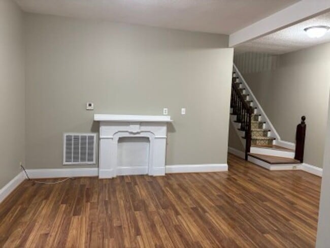 Photo - Huge, Renovated Allston 7 Bed/3 Bath Townhouse on Armington St For 9/1. Students Welcome and NO F...