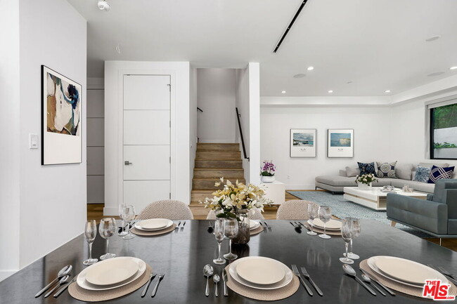 Photo - 621 Huntley Dr Unidad C