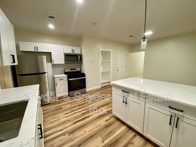 Photo - 884 Copley Rd