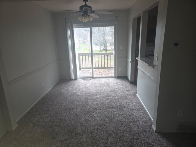 Photo - 407 Mathews Rd