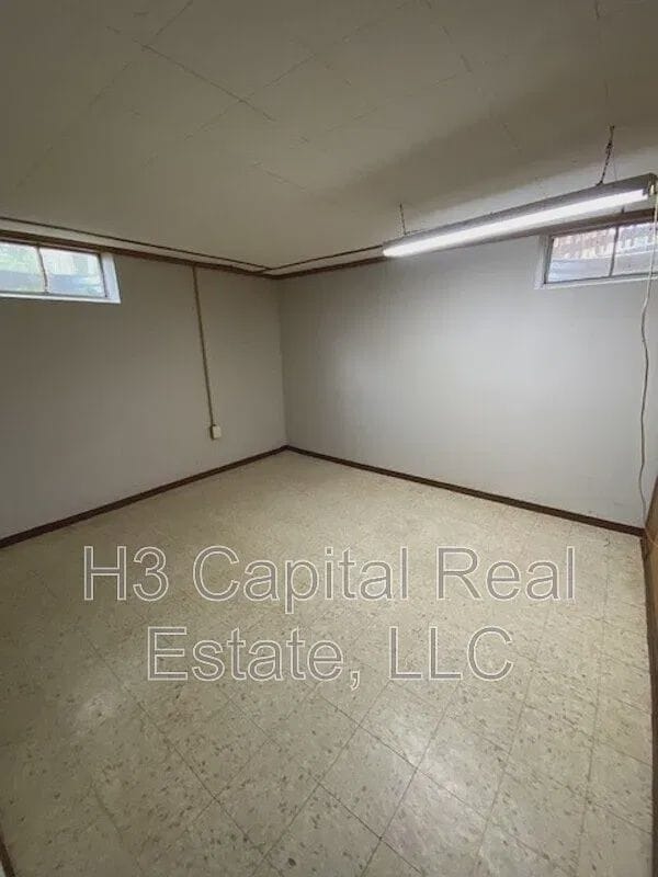 Photo - 2111 Clark Ave