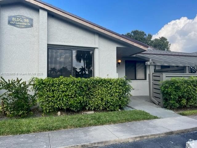 Building Photo - 447 Lakeview Dr Rental