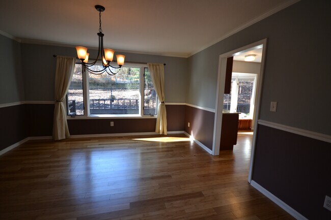 Photo - 100 Hyde Ave