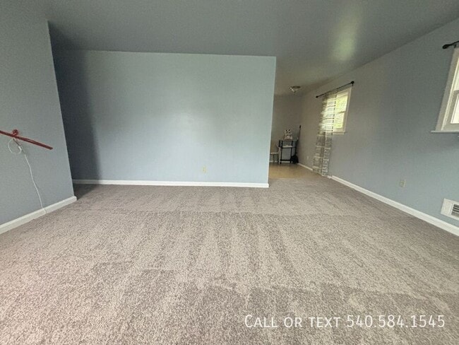 Photo - 4230 Moomaw Ave NW