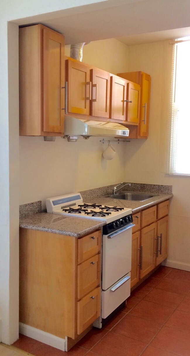 Photo - 850 6th Ave Unidad A