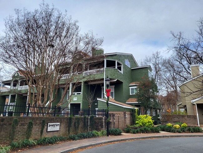 Building Photo - One bedroom condo uptown