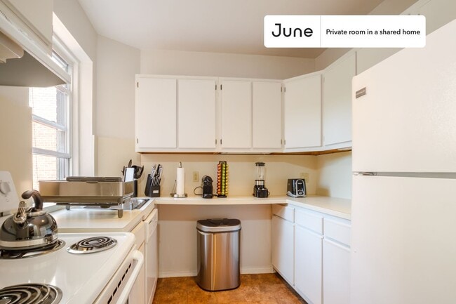 Photo - Room in Shared 4 bed/1 bath home Unidad B