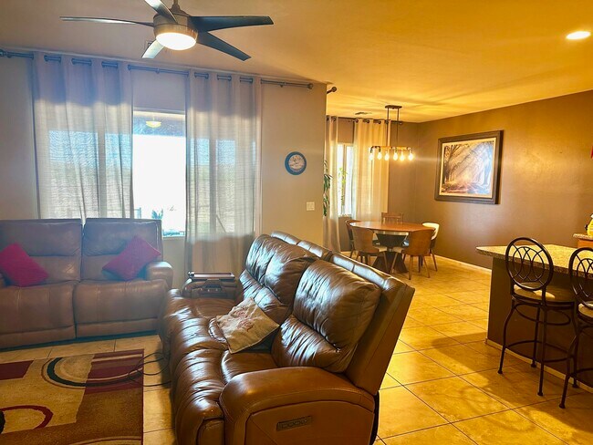Photo - 1145 E Madera Grove Ln