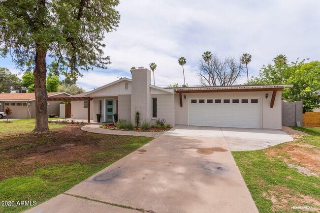 Building Photo - 4210 N 34th Pl