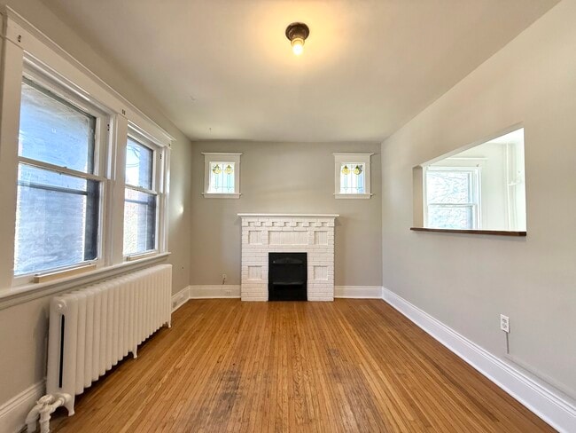 Photo - 1 Bed - 96 East Ave S