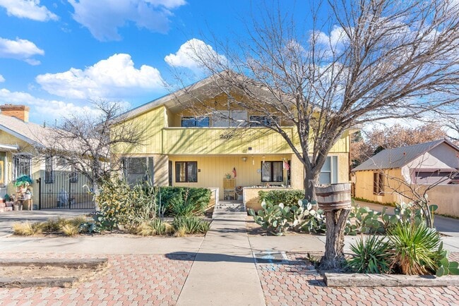 Photo - 208 13th St NW