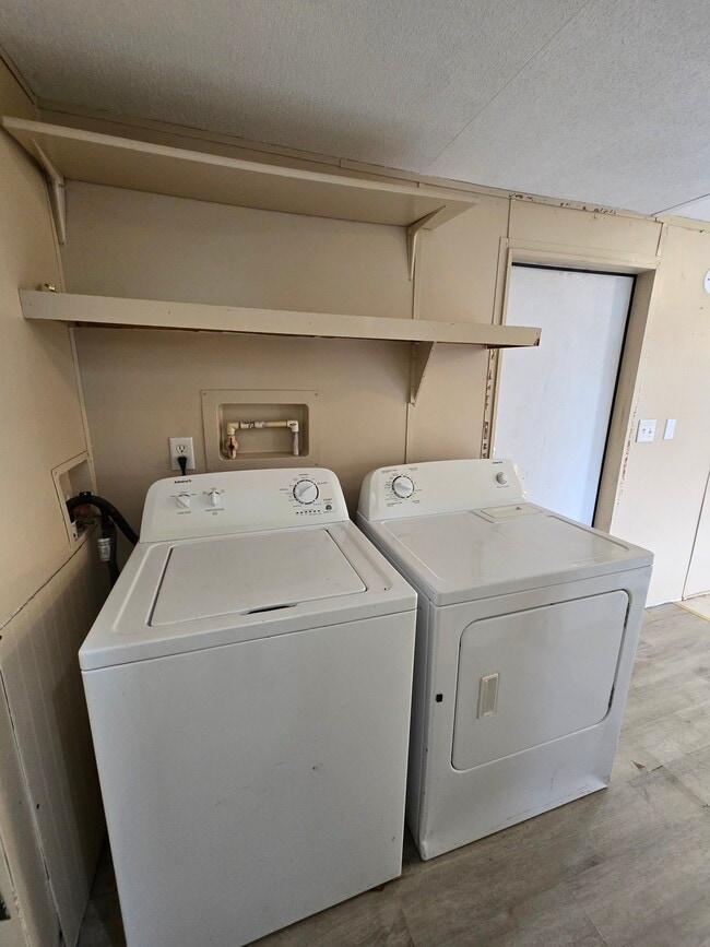 Photo - 725 Park Ave