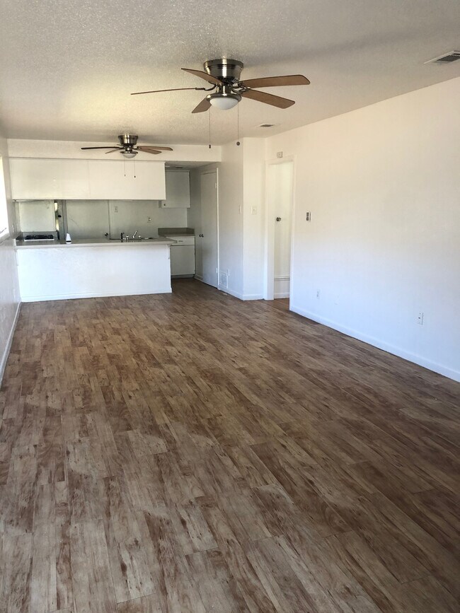 Photo - 3024 Lourdes St