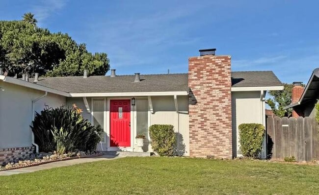 Photo - 438 Seminole Way