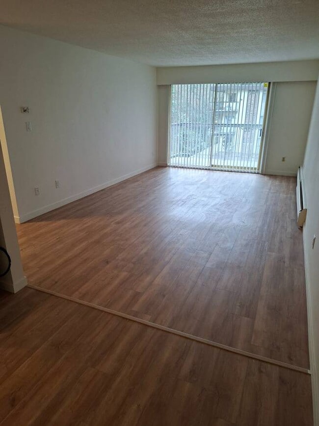 Photo - 1320 King Albert Ave