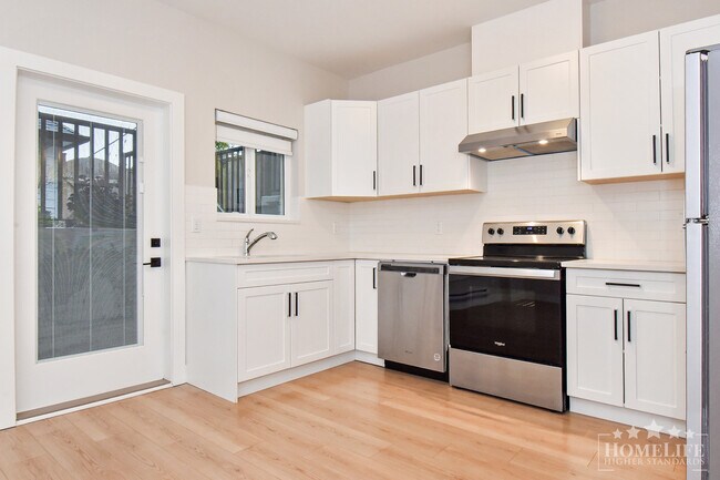 Photo - Bright & Spacious ­– 2 Bed / 1 Bath Baseme... Unit Basement