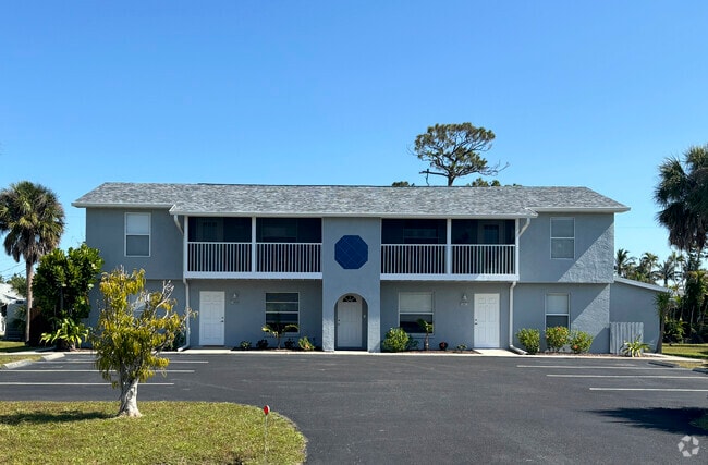 Building Photo - 13411 Pine Needle Ln Unit 13411 Rental