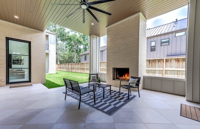 Photo - 408 W 30th St
