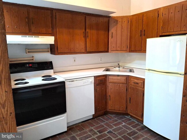 Building Photo - 311 N Randolph St Unit 3 Rental