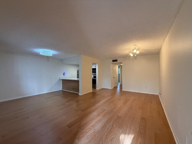 Photo - 2525 W Bay Dr