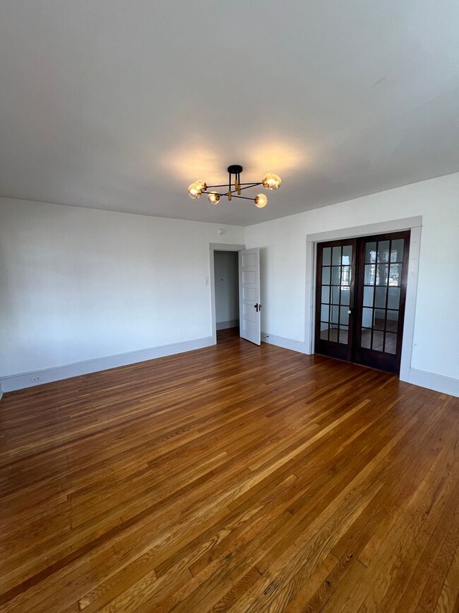 Photo - 714 Columbia Ave Unidad Apt 3rd Floor Front