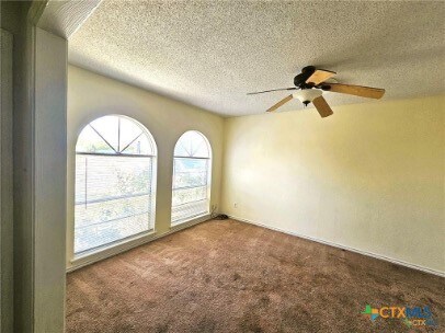 Photo - 305 Williams St