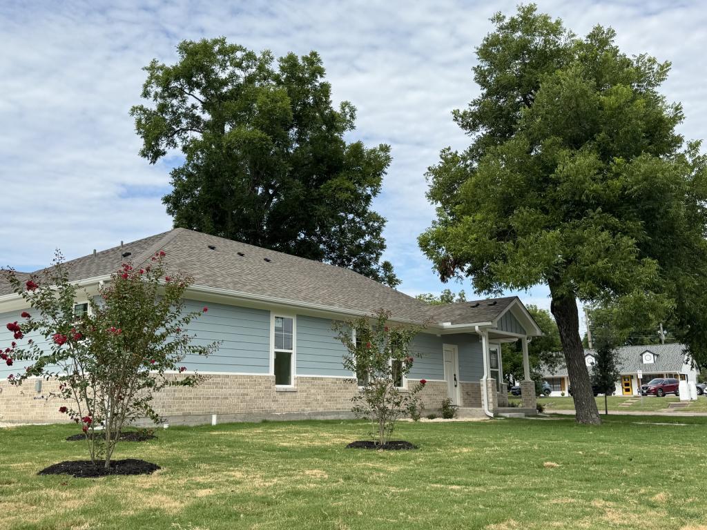 Photo - 717 N 3rd St