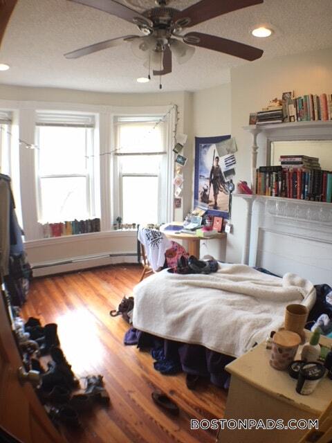 Photo - 127 Cedar St Unidad 3