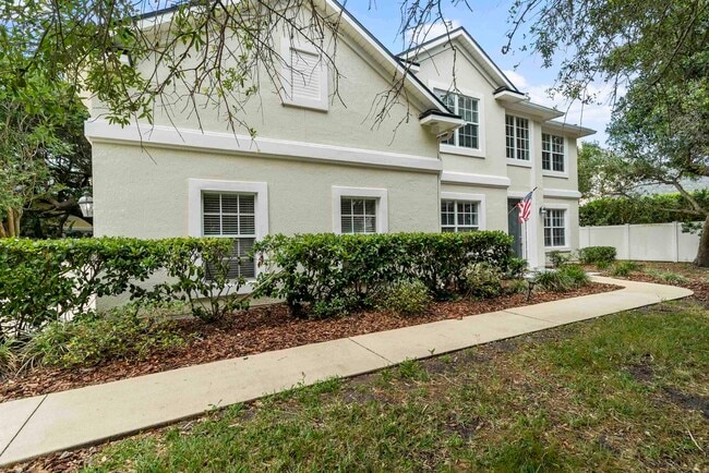 Photo - 206 2nd St