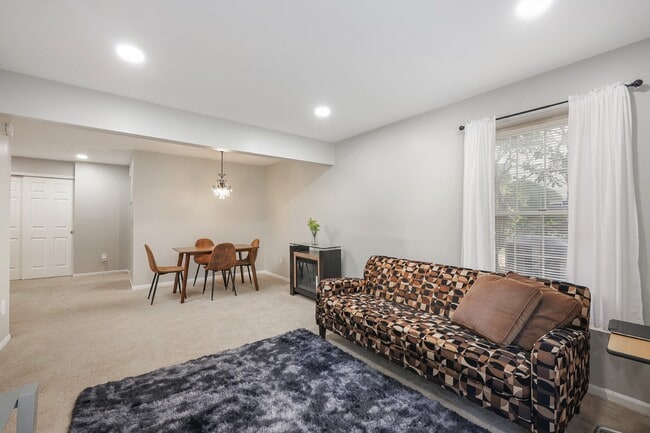 Photo - 91 Jamestown Rd