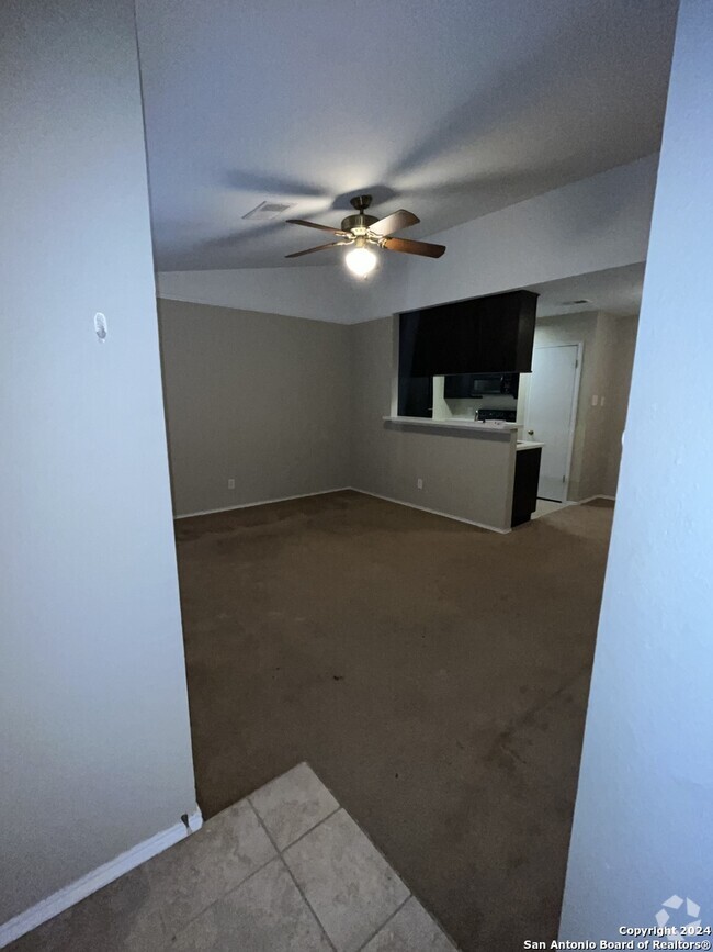 Building Photo - 4803 Hamilton Wolfe Rental