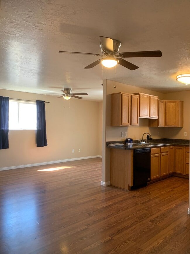 Photo - Move in December: 2 Bed 2 Bath Ogden Condo with 3 Weeks Free!