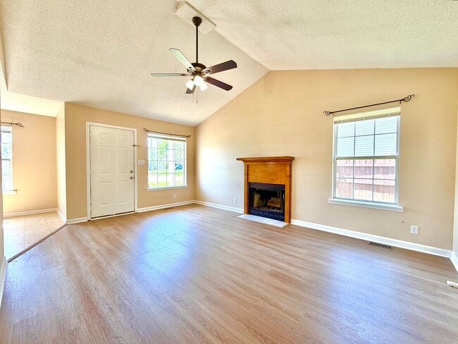 Photo - 1215 Marla Dr