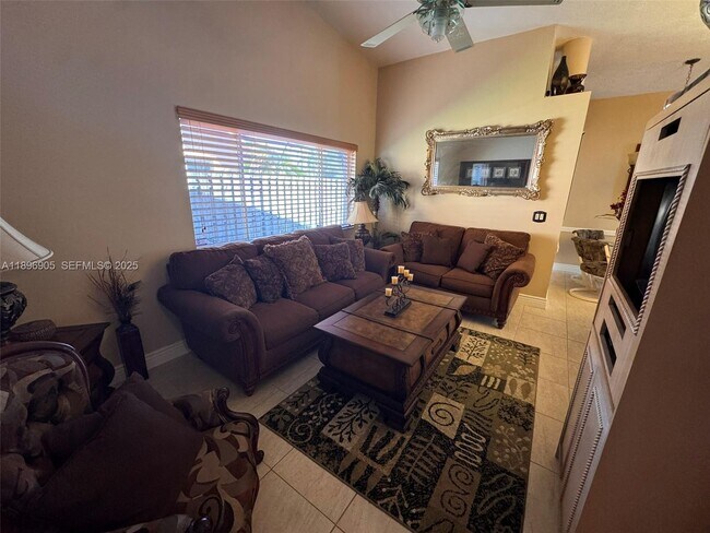 Photo - 705 SE 3rd Ln