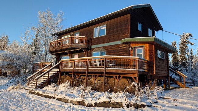 Building Photo - 1045 Dawn Dr