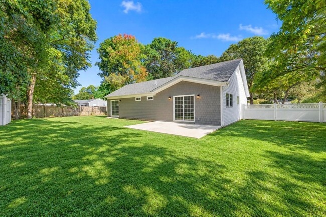 212 N Evergreen Dr