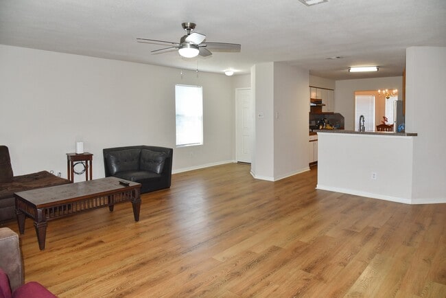 Photo - 1106 Mossy Branch St