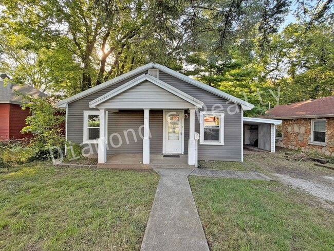 Cute 3 bedroom home close to Evangel Unive... - Cute 3 bedroom home close to Evangel Unive...