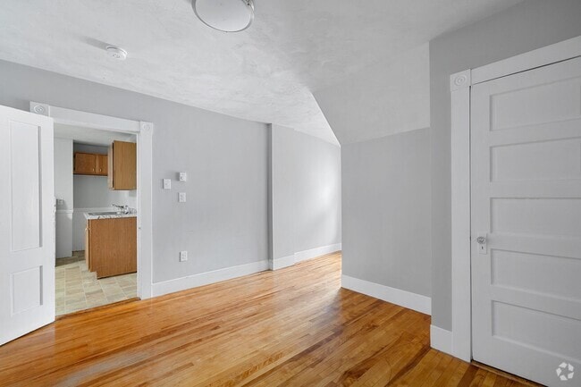 Building Photo - Melville Unit 3 Rental