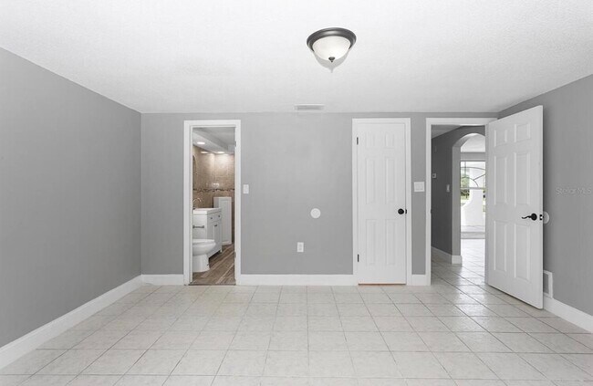 Photo - 9200 Chantilly Ln